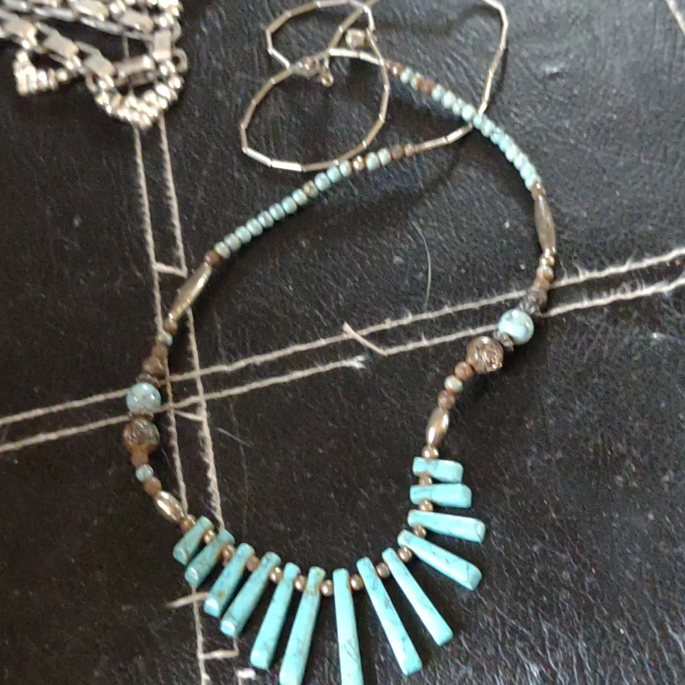 Necklace - Picture 1 of 1